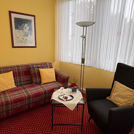 Thermen Hotel Pension Villa Holstein Bad Salzuflen Bagian luar foto
