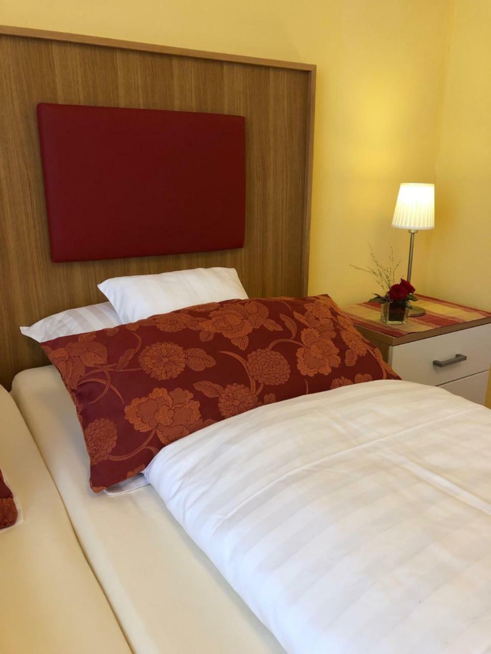 Thermen Hotel Pension Villa Holstein Bad Salzuflen Bagian luar foto