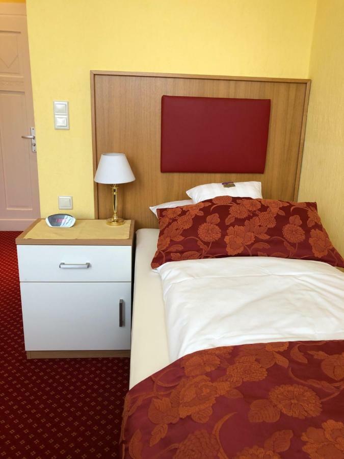 Thermen Hotel Pension Villa Holstein Bad Salzuflen Bagian luar foto