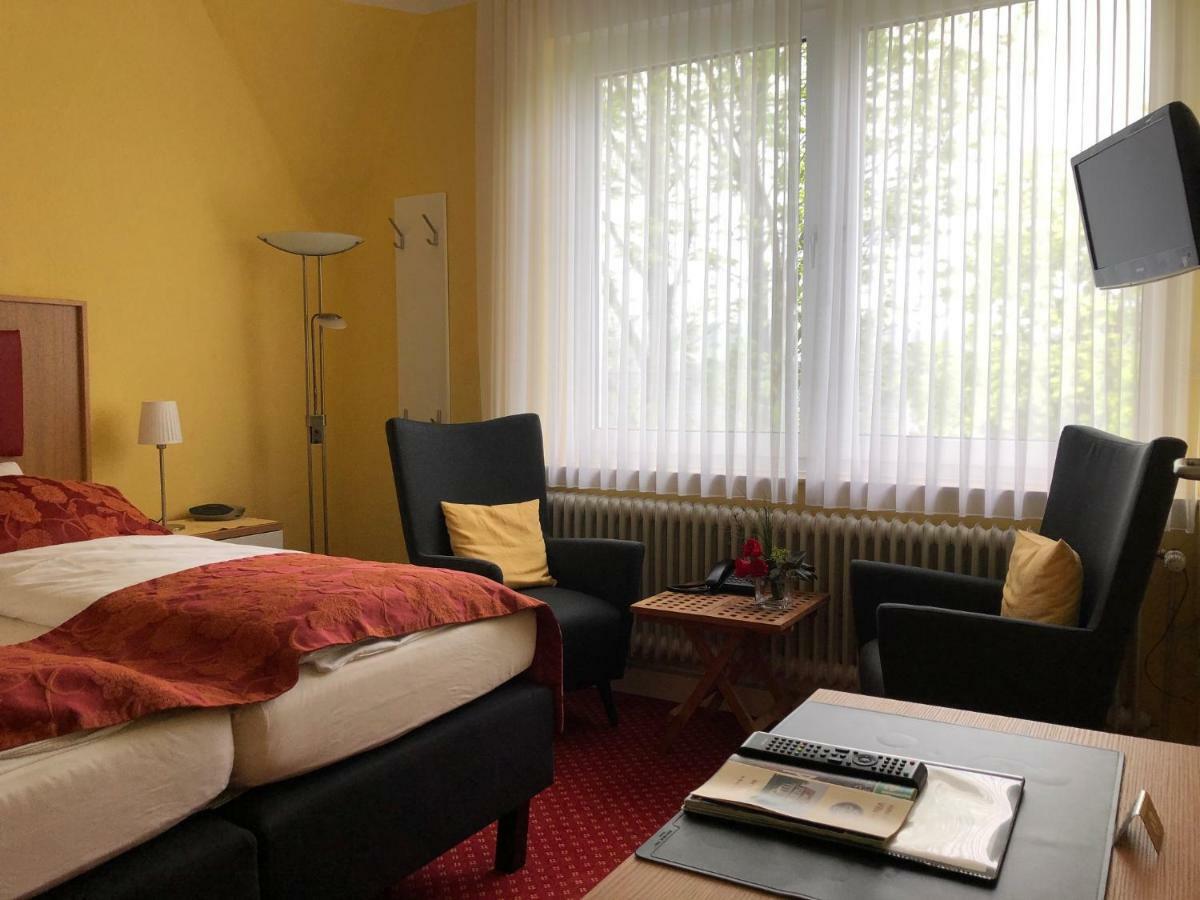 Thermen Hotel Pension Villa Holstein Bad Salzuflen Bagian luar foto