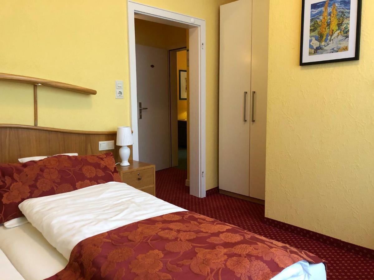 Thermen Hotel Pension Villa Holstein Bad Salzuflen Bagian luar foto